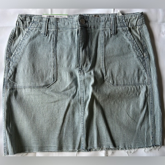 Seven7 - Front Patch Pocket Stretch Cotton Twill Utility Skirt Size: 10 > NWT - Picture 3 of 13